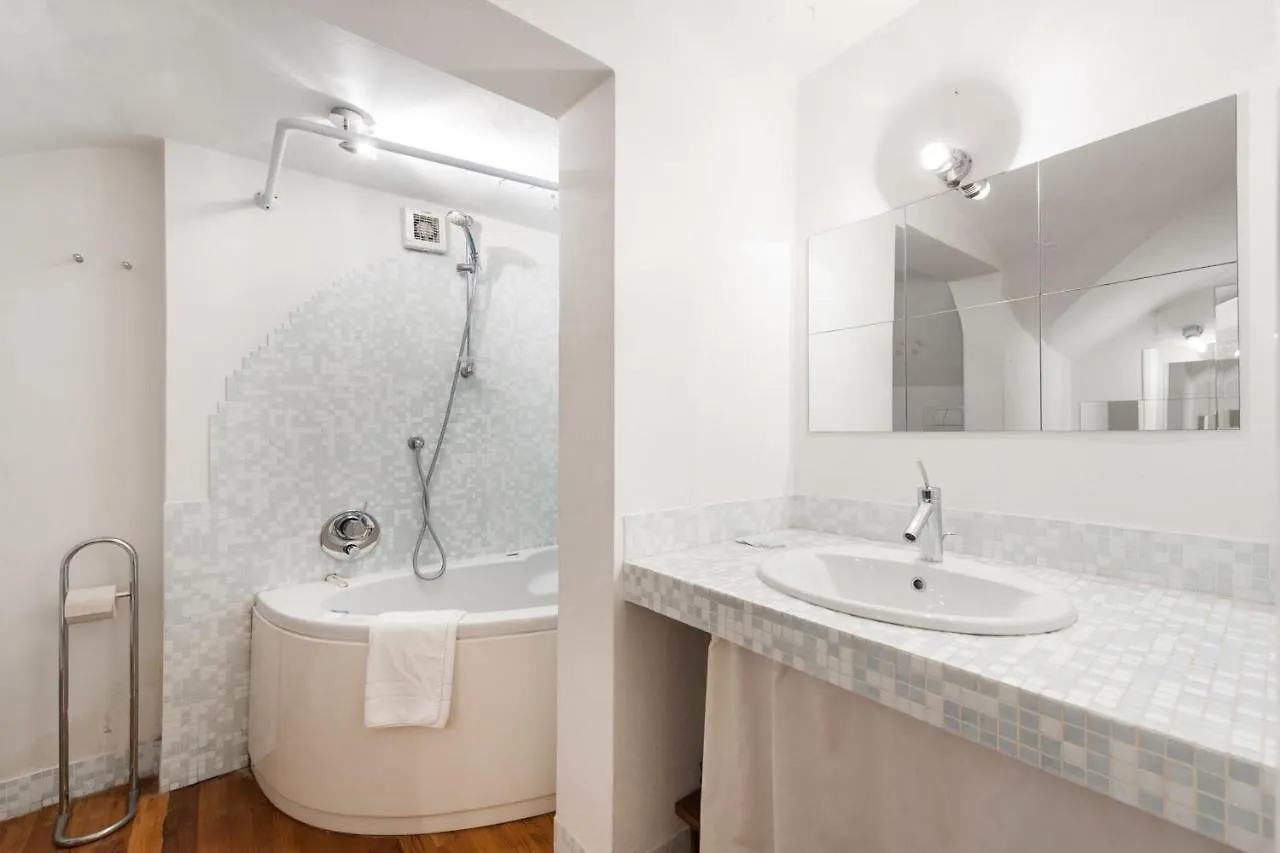 Pontevecchio Luxury Suite Amazing Location - Hosted By Sweetstay Florence Apartment