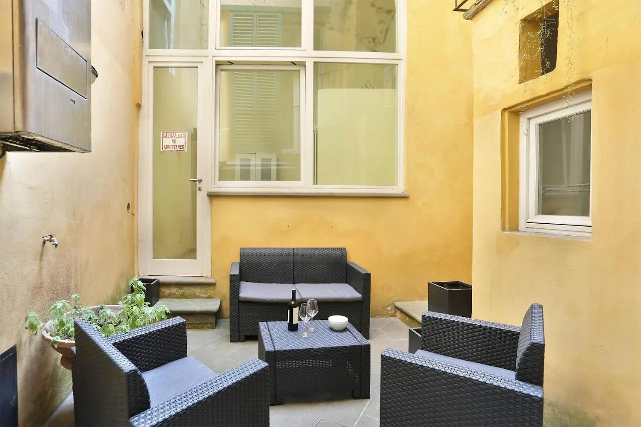 Pontevecchio Luxury Suite Amazing Location - Hosted By Sweetstay Florence Apartment